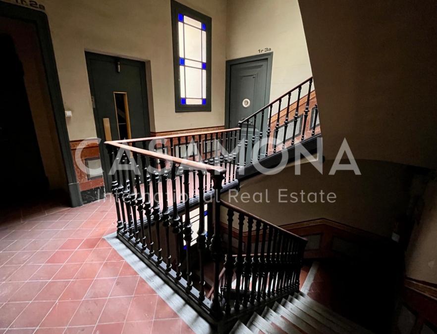 Unique Historic Apartment in El Born with 2 Large Terraces