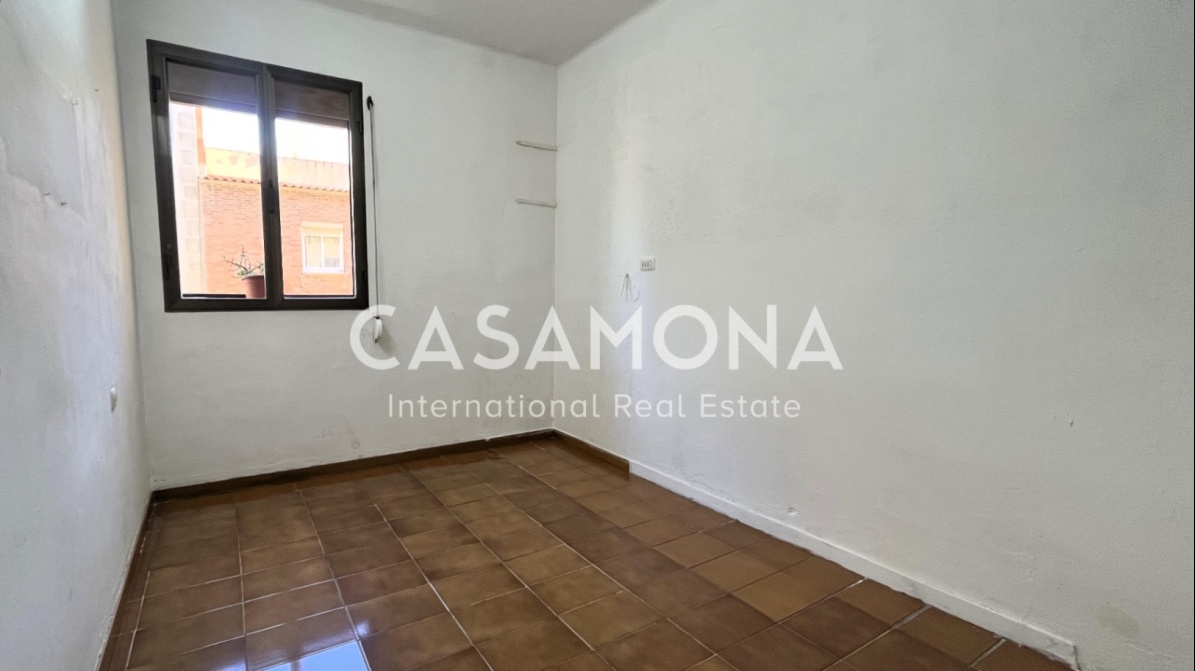 Appartement de 3 chambres à rénover avec ascenseur juste à côté de la plage
