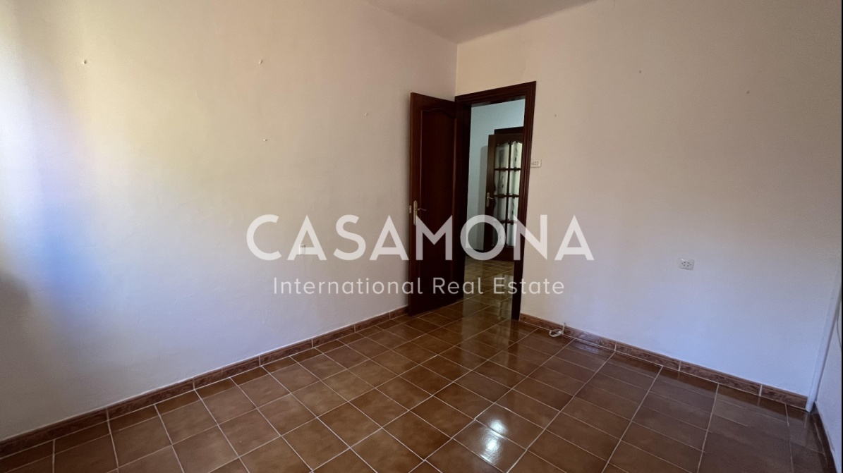 Appartement de 3 chambres à rénover avec ascenseur juste à côté de la plage