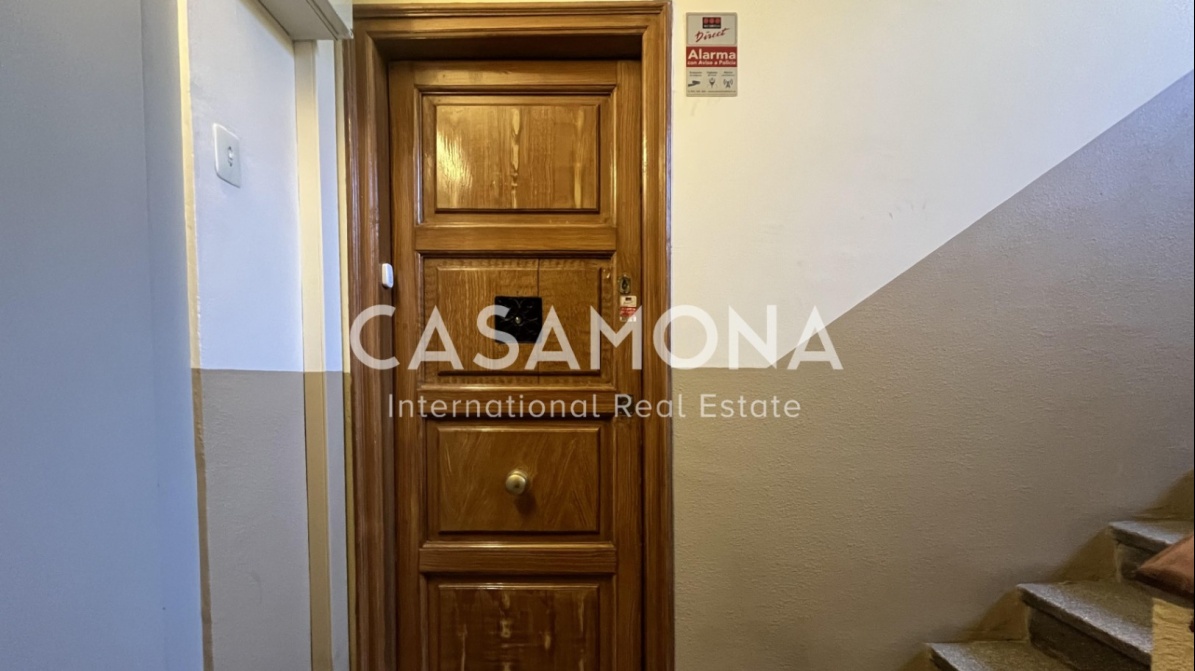 Apartament de 3 Dormitoris a Reformar amb Ascensor just al costat de la Platja