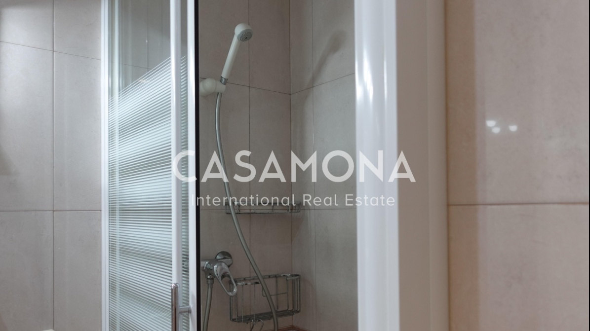 Appartement de 3 chambres à rénover avec ascenseur juste à côté de la plage