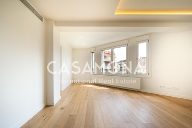 Luksuriøs, lys leilighet i Rambla Catalunya