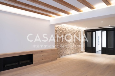 Pis urbà chic de 3 habitacions amb elements tradicionals al carrer Avinyó