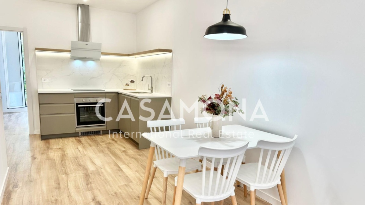 (Verkauft) Stilvolles Apartment mit einer geräumigen Terrasse in der Nähe der Sagrada Familia (Verkauft) Stilvolles Apartment mit einer geräumigen Terrasse in der Nähe der Sagrada Familia
