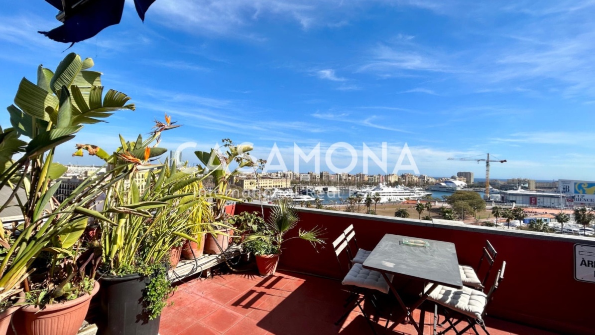 Ático único con 2 terrazas con vistas espectaculares ubicado al lado de Port Vella
