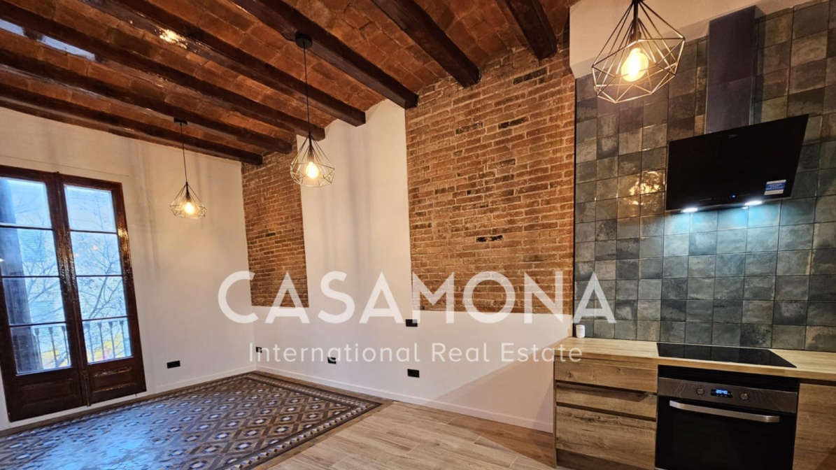 (VENUT) Apartament de 2 dormitoris i 2 banys recentment reformat amb ascensor i balcó a Sant Antoni (VENUT) Apartament de 2 dormitoris i 2 banys recentment reformat amb ascensor i balcó a Sant Antoni