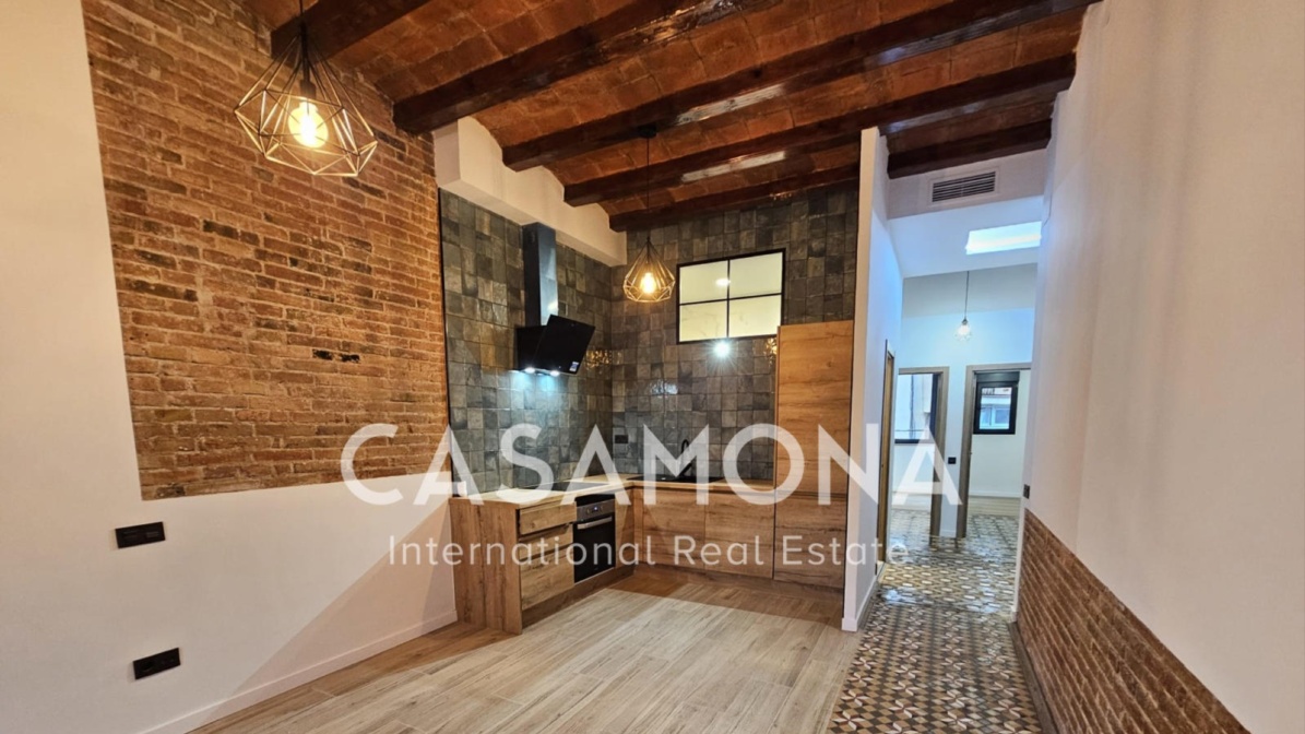 (VENUT) Apartament de 2 dormitoris i 2 banys recentment reformat amb ascensor i balcó a Sant Antoni (VENUT) Apartament de 2 dormitoris i 2 banys recentment reformat amb ascensor i balcó a Sant Antoni