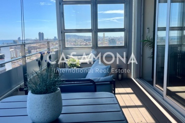 Fully Renovated Apartment Near the Beach with Pool and Sea Views