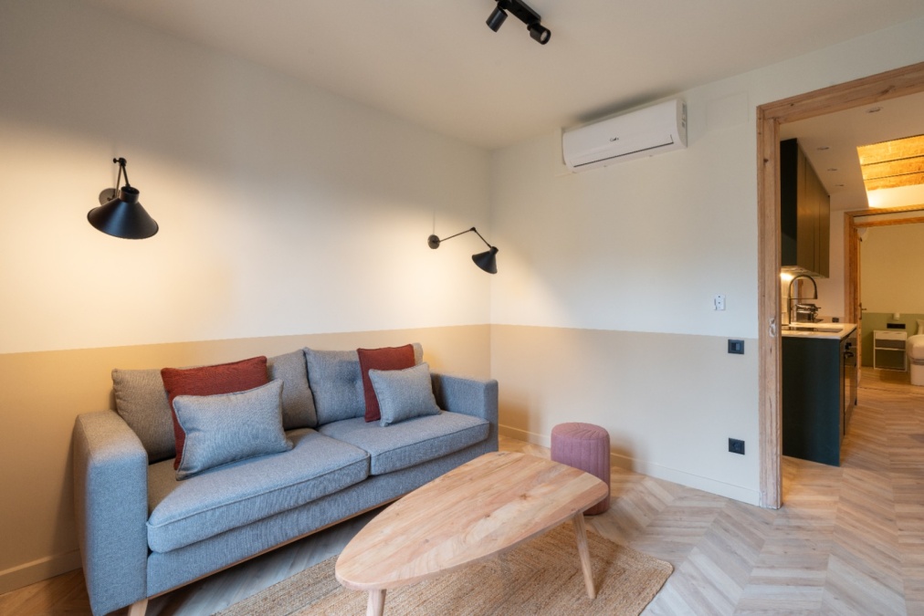 Apartamento de 2 dormitorios dobles con características catalanas en Poble Sec Apartamento de 2 dormitorios dobles con características catalanas en Poble Sec