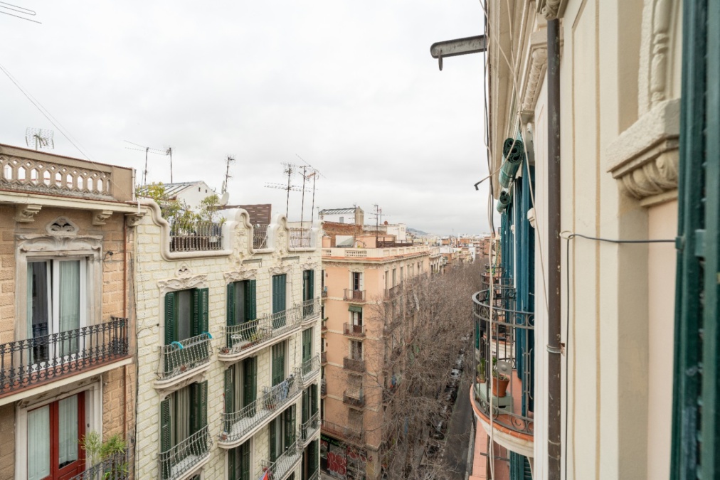 Apartamento de 2 dormitorios dobles con características catalanas en Poble Sec Apartamento de 2 dormitorios dobles con características catalanas en Poble Sec