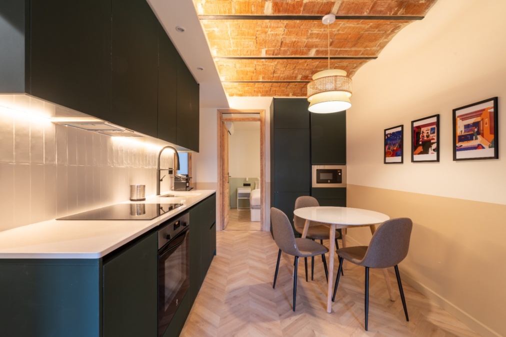 2 Double Bedroom Apartment with Catalan Features in Poble Sec 2 Double Bedroom Apartment with Catalan Features in Poble Sec