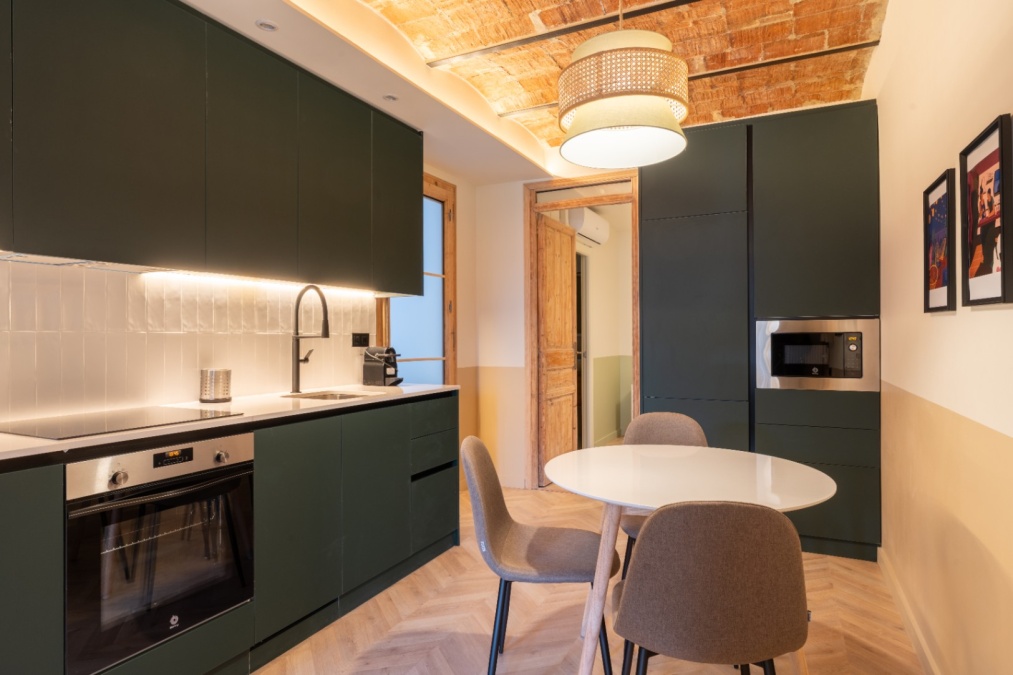 Apartamento de 2 dormitorios dobles con características catalanas en Poble Sec Apartamento de 2 dormitorios dobles con características catalanas en Poble Sec