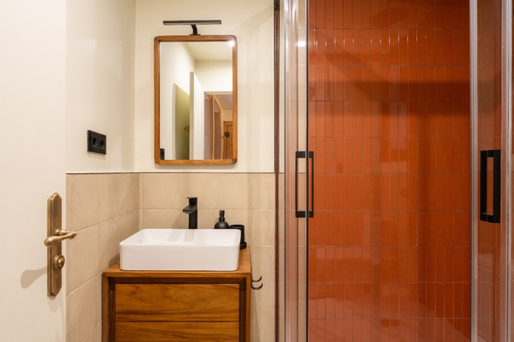 Appartement de 2 chambres doubles avec caractéristiques catalanes à Poble Sec