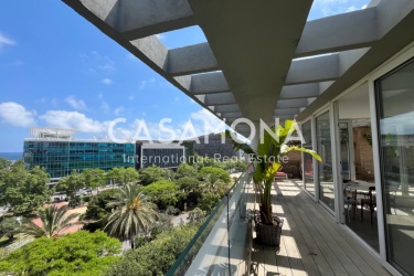 Àtic Dúplex amb Terrassa Privada de 70 m² i Vistes Panoràmiques de 360° al Mar i la Ciutat a Vila Olímpica Àtic Dúplex amb Terrassa Privada de 70 m² i Vistes Panoràmiques de 360° al Mar i la Ciutat a Vila Olímpica