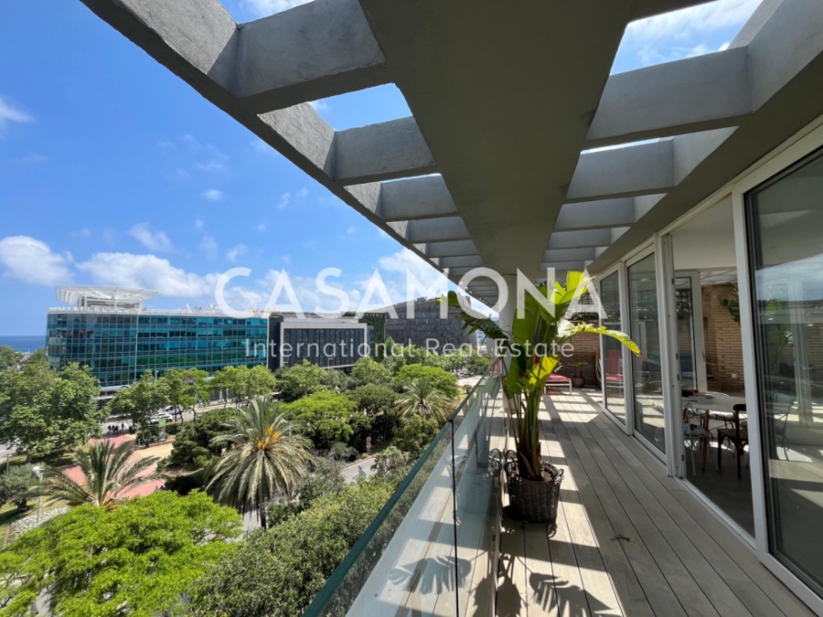 Àtic Dúplex amb Terrassa Privada de 70 m² i Vistes Panoràmiques de 360° al Mar i la Ciutat a Vila Olímpica Àtic Dúplex amb Terrassa Privada de 70 m² i Vistes Panoràmiques de 360° al Mar i la Ciutat a Vila Olímpica