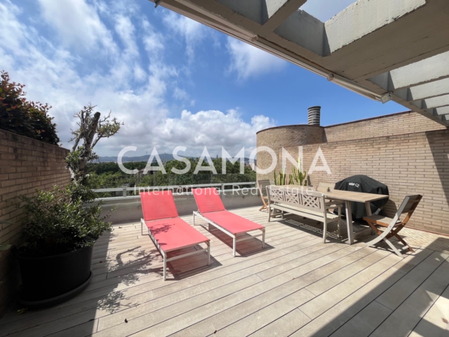 Àtic Dúplex amb Terrassa Privada de 70 m² i Vistes Panoràmiques de 360° al Mar i la Ciutat a Vila Olímpica Àtic Dúplex amb Terrassa Privada de 70 m² i Vistes Panoràmiques de 360° al Mar i la Ciutat a Vila Olímpica