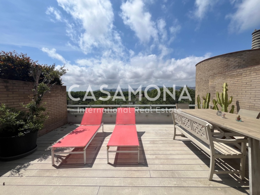 Àtic Dúplex amb Terrassa Privada de 70 m² i Vistes Panoràmiques de 360° al Mar i la Ciutat a Vila Olímpica Àtic Dúplex amb Terrassa Privada de 70 m² i Vistes Panoràmiques de 360° al Mar i la Ciutat a Vila Olímpica