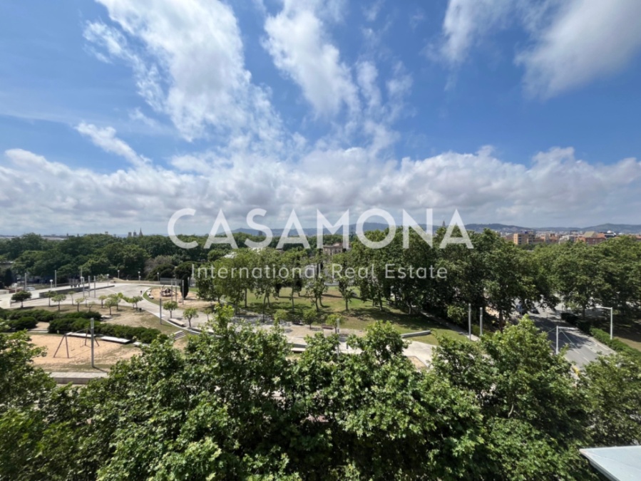 Duplex-Penthouse mit 70 m² Privater Dachterrasse und 360°-Blick auf Meer und Stadt in Vila Olímpica Duplex-Penthouse mit 70 m² Privater Dachterrasse und 360°-Blick auf Meer und Stadt in Vila Olímpica