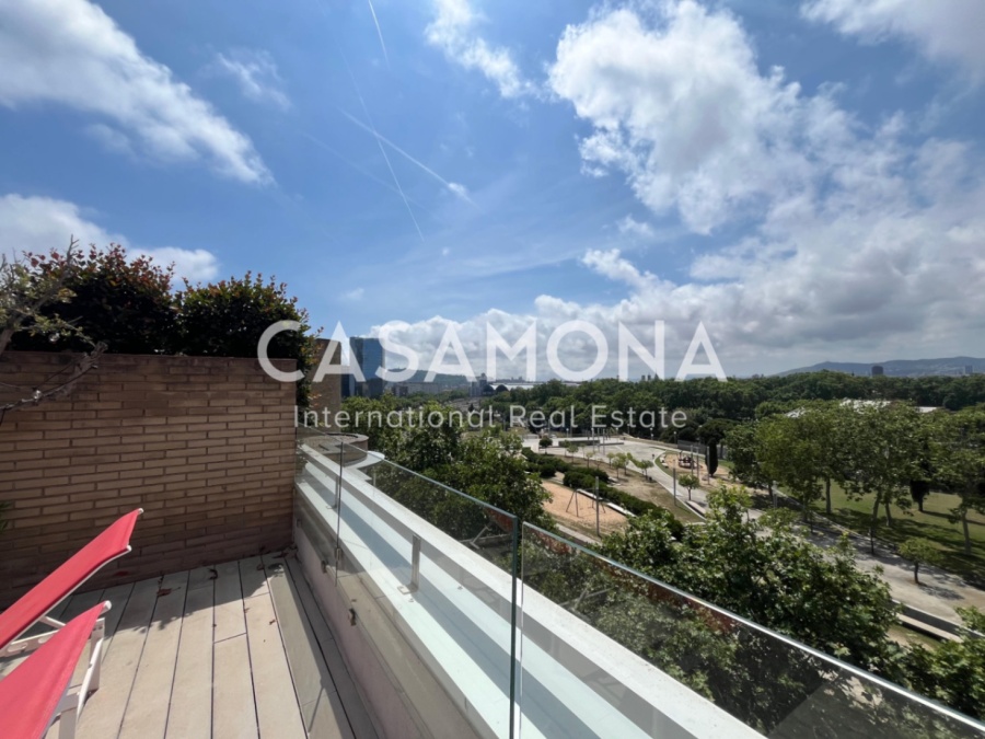 Ático Dúplex con Terraza Privada de 70 m² y Vistas Panorámicas de 360° al Mar y la Ciudad en Vila Olímpica Ático Dúplex con Terraza Privada de 70 m² y Vistas Panorámicas de 360° al Mar y la Ciudad en Vila Olímpica