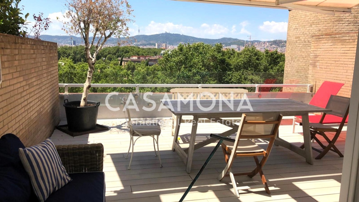 Ático Dúplex con Terraza Privada de 70 m² y Vistas Panorámicas de 360° al Mar y la Ciudad en Vila Olímpica Ático Dúplex con Terraza Privada de 70 m² y Vistas Panorámicas de 360° al Mar y la Ciudad en Vila Olímpica