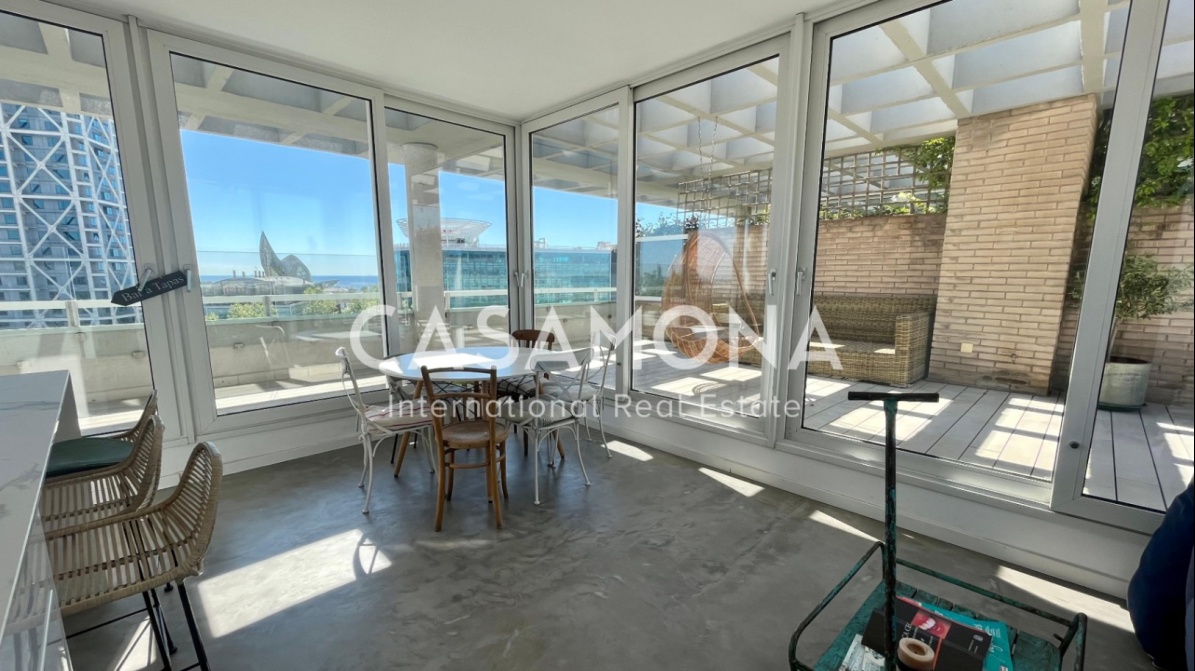 Duplex-Penthouse mit 70 m² Privater Dachterrasse und 360°-Blick auf Meer und Stadt in Vila Olímpica Duplex-Penthouse mit 70 m² Privater Dachterrasse und 360°-Blick auf Meer und Stadt in Vila Olímpica