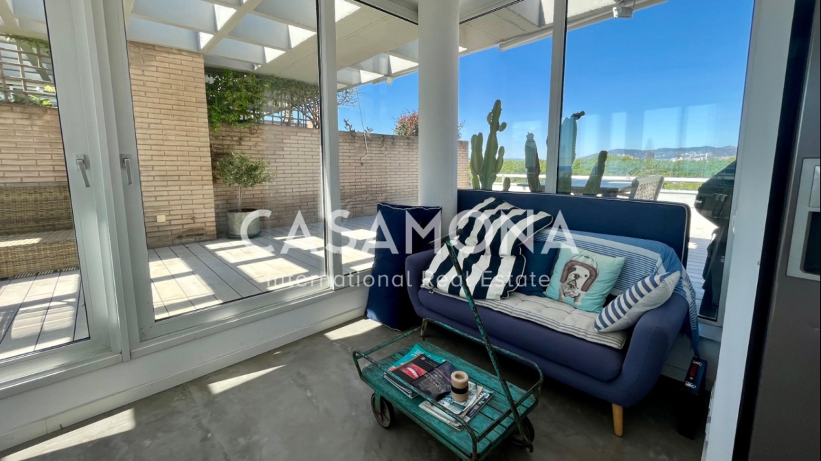 Àtic Dúplex amb Terrassa Privada de 70 m² i Vistes Panoràmiques de 360° al Mar i la Ciutat a Vila Olímpica Àtic Dúplex amb Terrassa Privada de 70 m² i Vistes Panoràmiques de 360° al Mar i la Ciutat a Vila Olímpica