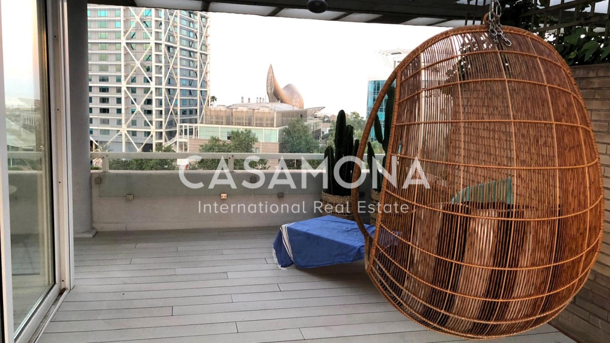 Àtic Dúplex amb Terrassa Privada de 70 m² i Vistes Panoràmiques de 360° al Mar i la Ciutat a Vila Olímpica Àtic Dúplex amb Terrassa Privada de 70 m² i Vistes Panoràmiques de 360° al Mar i la Ciutat a Vila Olímpica