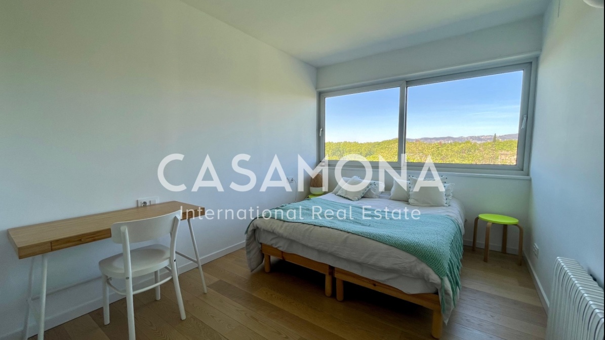 Penthouse with 70m² Private Terrace, 360 Degree Sea & City Views in Vila Olímpica Penthouse with 70m² Private Terrace, 360 Degree Sea & City Views in Vila Olímpica