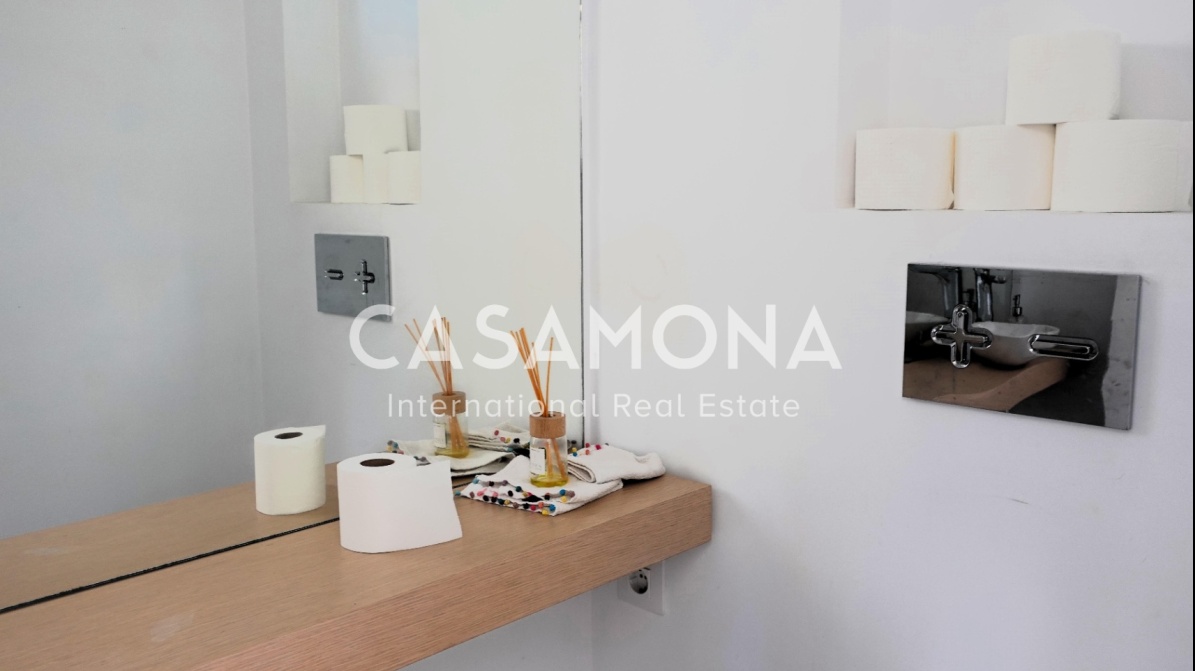 Àtic Dúplex amb Terrassa Privada de 70 m² i Vistes Panoràmiques de 360° al Mar i la Ciutat a Vila Olímpica Àtic Dúplex amb Terrassa Privada de 70 m² i Vistes Panoràmiques de 360° al Mar i la Ciutat a Vila Olímpica