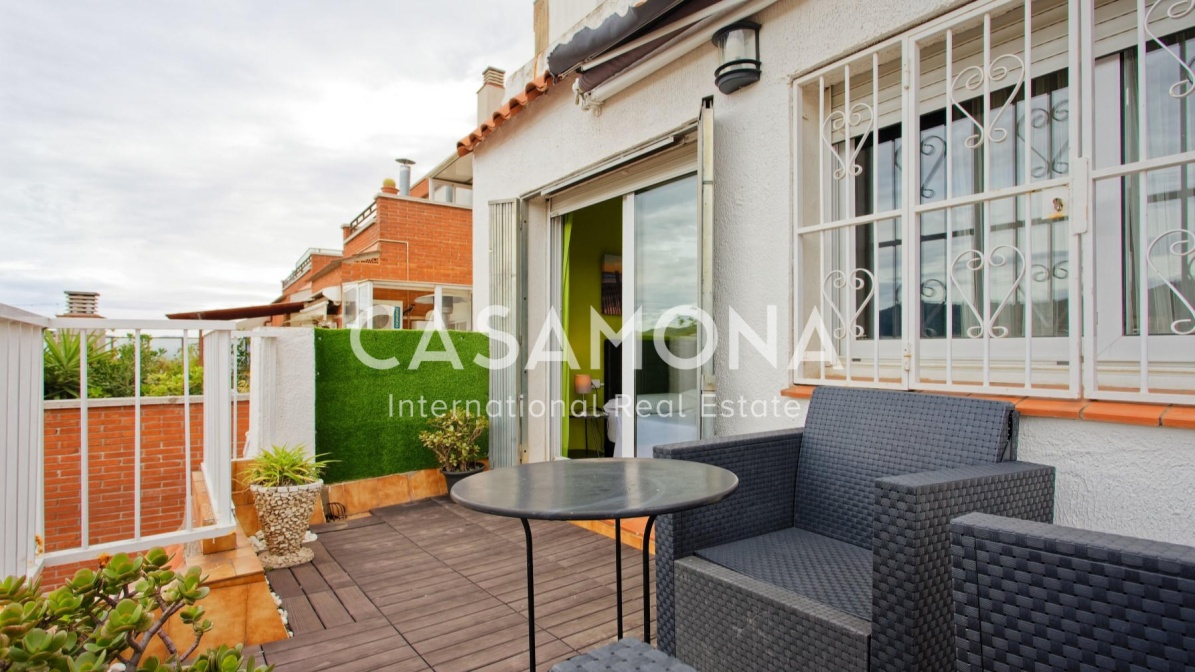 Preciós Àtic de 4 Habitacions a Horta-Guinardó amb Terrassa Privada Preciós Àtic de 4 Habitacions a Horta-Guinardó amb Terrassa Privada