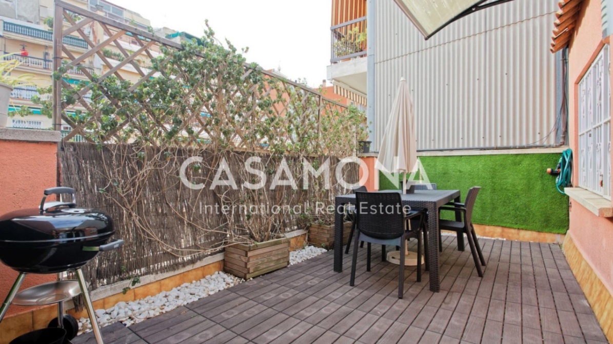 Bel appartement Atico de 4 chambres à Horta-Guinardó avec terrasse privée Bel appartement Atico de 4 chambres à Horta-Guinardó avec terrasse privée