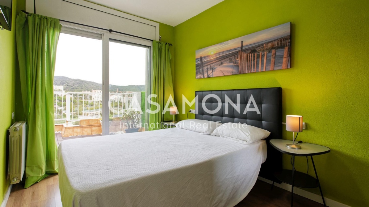 Precioso Atico de 4 dormitorios en Horta-Guinardó con terraza privada Precioso Atico de 4 dormitorios en Horta-Guinardó con terraza privada