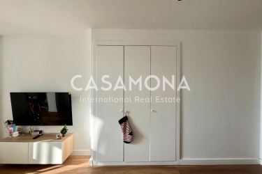 Bright Apartment located on Rambla de Catalunya in Eixample