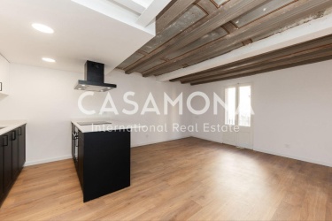 Appartement historique rénové de 2 chambres avec balcon à El Born