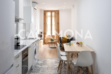 Apartament modern de 2 dormitoris situat en un carrer de vianants de Gràcia