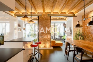 (SOLGT) Nyrenovert 3-roms leilighet med privat terrasse i Poble Nou