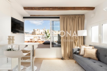 Stylish Studio with Private Terrace in Eixample