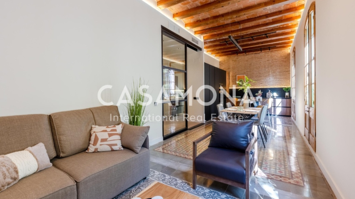 (SOLD) Freshly Renovated 3-Bedroom Apartment with 3 Balconies in Passeig de Gracia