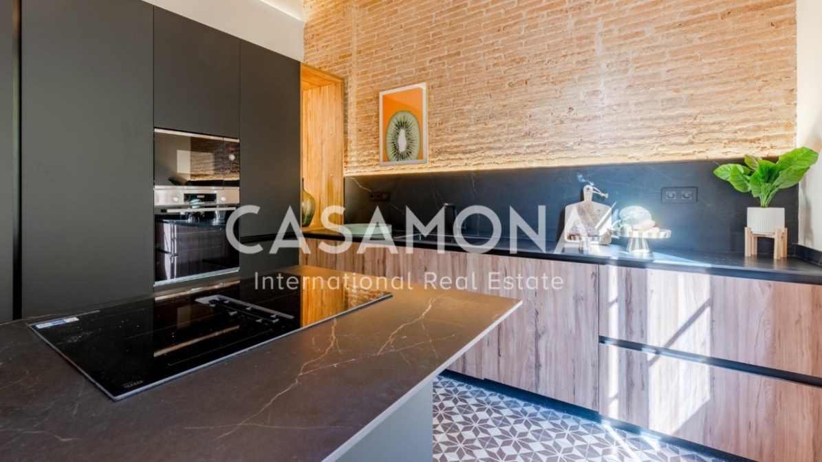 (SOLD) Freshly Renovated 3-Bedroom Apartment with 3 Balconies in Passeig de Gracia