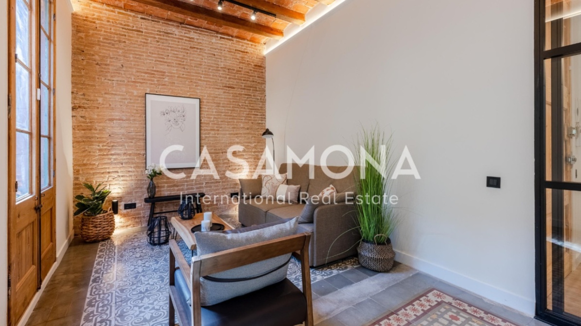 (SOLD) Freshly Renovated 3-Bedroom Apartment with 3 Balconies in Passeig de Gracia