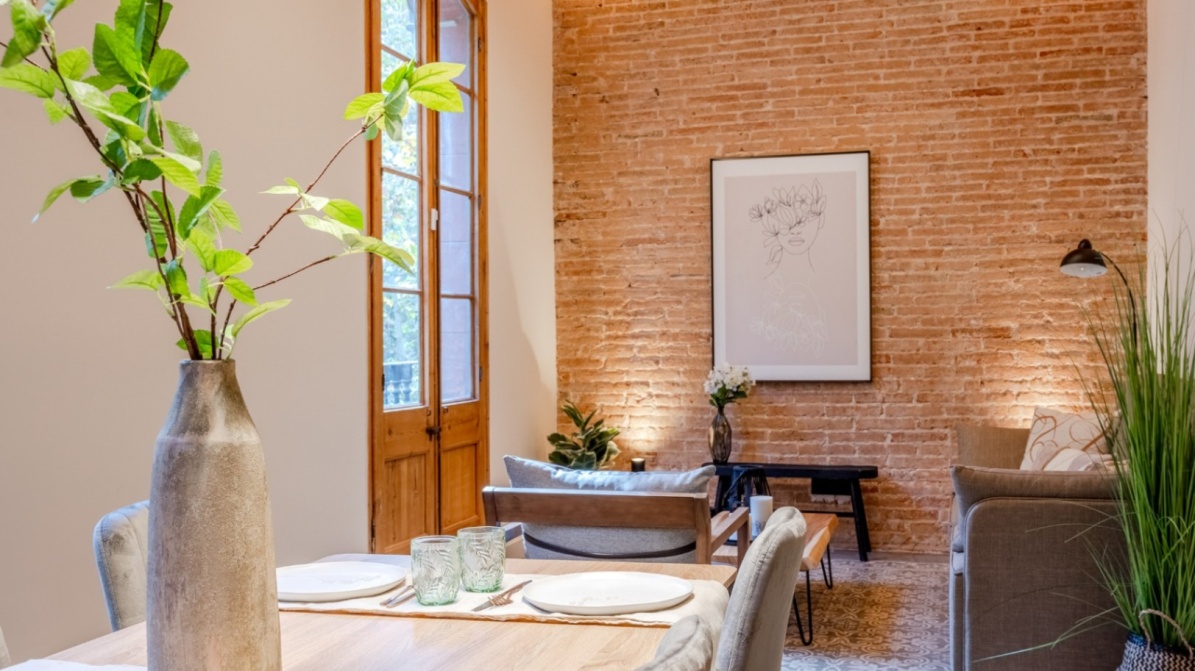 Appartement de 3 chambres fraîchement rénové avec 3 balcons à Passeig de Gracia