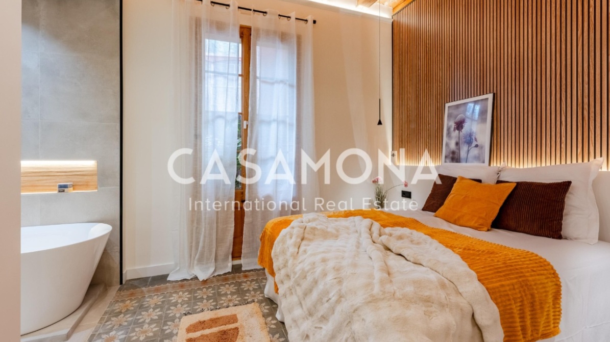 (SOLD) Freshly Renovated 3-Bedroom Apartment with 3 Balconies in Passeig de Gracia