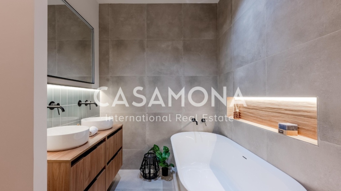 (SOLD) Freshly Renovated 3-Bedroom Apartment with 3 Balconies in Passeig de Gracia