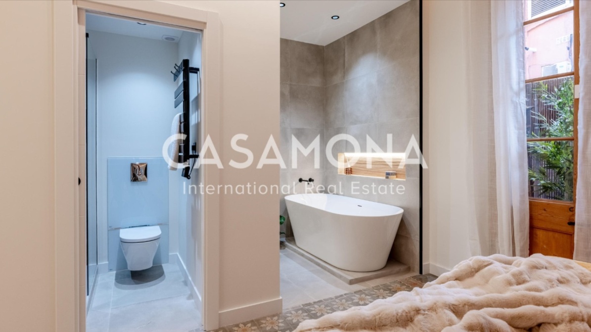 (SOLD) Freshly Renovated 3-Bedroom Apartment with 3 Balconies in Passeig de Gracia