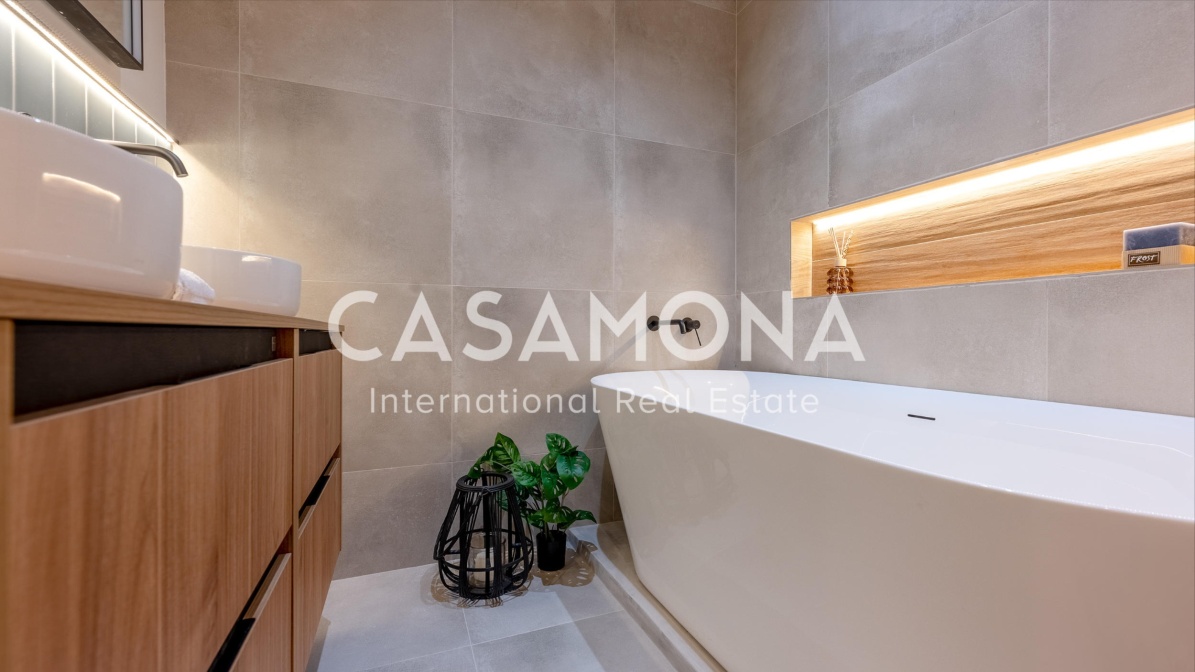 (SOLD) Freshly Renovated 3-Bedroom Apartment with 3 Balconies in Passeig de Gracia