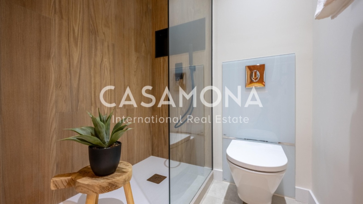 (SOLD) Freshly Renovated 3-Bedroom Apartment with 3 Balconies in Passeig de Gracia