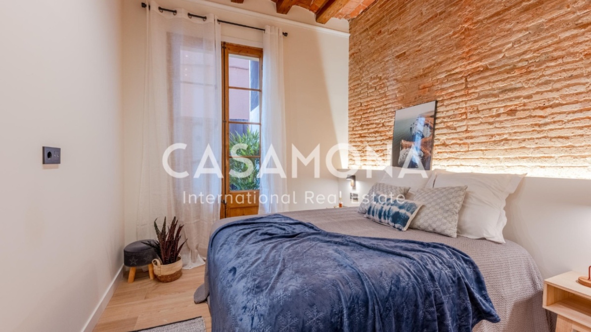 (SOLD) Freshly Renovated 3-Bedroom Apartment with 3 Balconies in Passeig de Gracia
