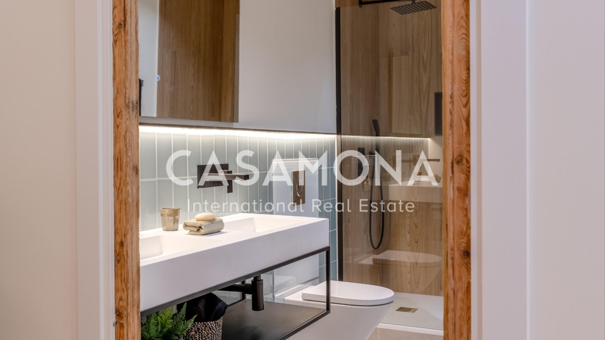 (SOLD) Freshly Renovated 3-Bedroom Apartment with 3 Balconies in Passeig de Gracia