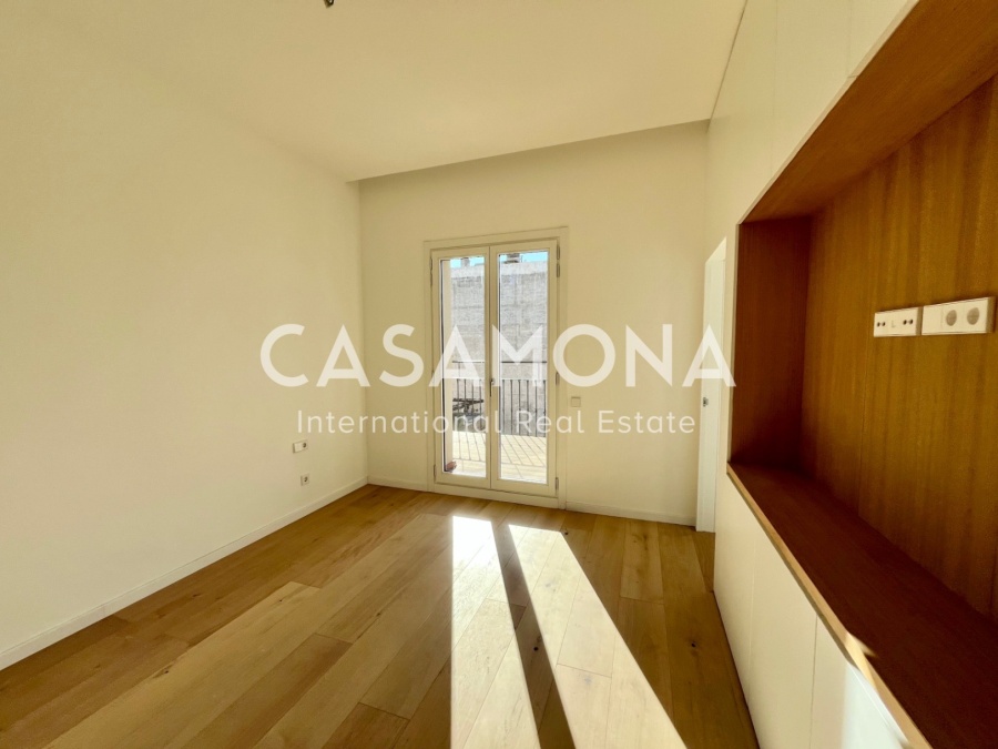 Luxury Penthouse with Multiple Terraces on Rambla Cataluña Luxury Penthouse with Multiple Terraces on Rambla Cataluña
