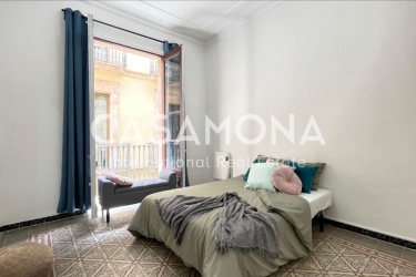 Appartamento con 6 camere da letto e balconi nel Barrio Gotico - Ideale per investimenti in coliving